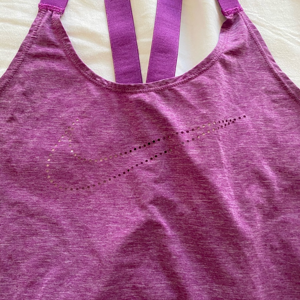 NIKE WOMEN’S WORKOUT TANK